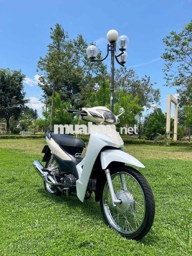 Honda Wave 2024 Trắng Đã sử dụng