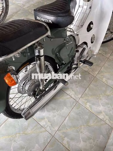 Honda Cub C50 50cc Xanh rêu, trắng