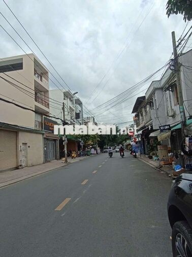 NHÀ CHO THUÊ KHU TÊN LỬA – DT 5x20M – 3.5 TẦNG – 4PN 