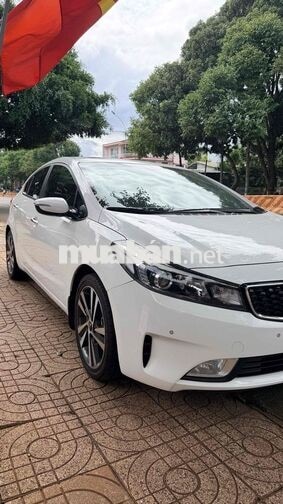Kia Cerato 2017 1.6 Full Option Trắng