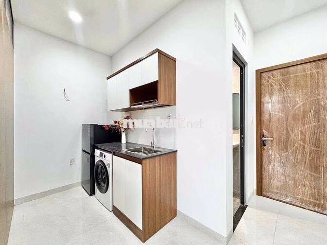 PN TÁCH BẾP BAN CÔNG FULL NỘI THẤT Y HÌNH MẶT TIỀN ĐƯỜNG NGUYỄN OANH