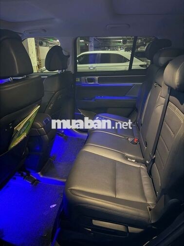 Hyundai Santa Fe 2025 Pres 14.000 KM Đen