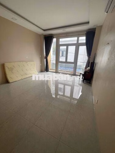 Nhà Mặt Tiền Hẻm Xe Hơi Ngay ĐHT 32