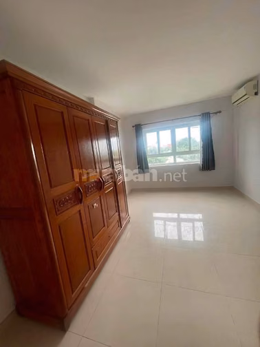 Chung cư Phạm Văn Đồng, GV: 80m2, NTCB, 10 triệu/tháng, 2PN