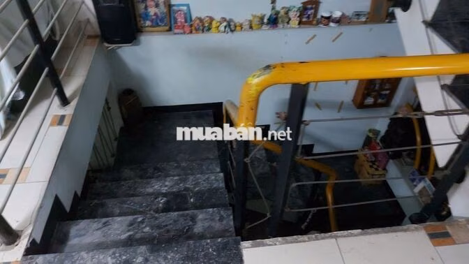 nhà nc chánh hưng gần nhà thờ hải nam phạm hùng tạ quang bửu 