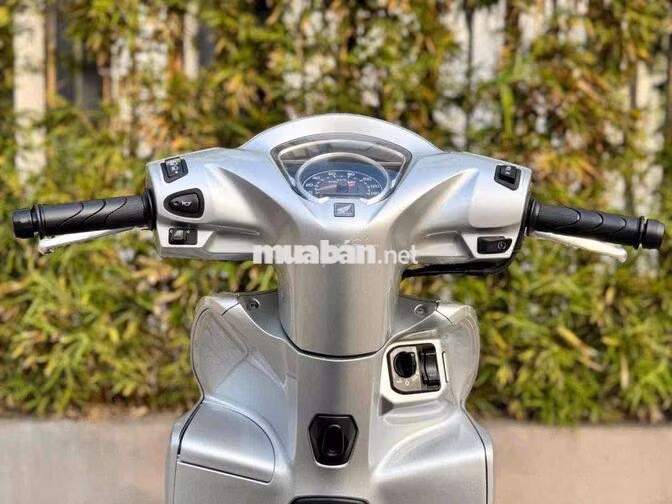 Vision 2021( nợ xấu đưa trước e 14trieu nhận xe)