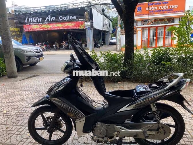 Suzuki Axelo Côn tự động Đen trắng có gl xe