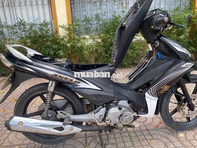Suzuki Axelo Côn tự động Đen trắng có gl xe