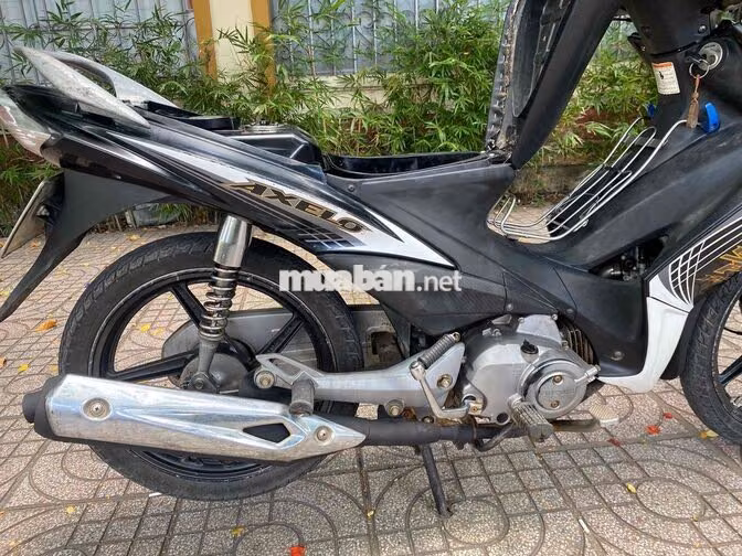 Suzuki Axelo Côn tự động Đen trắng có gl xe