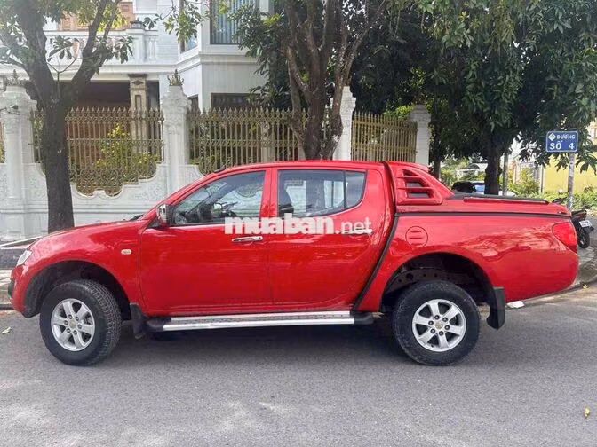 Mitsubishi Triton 4x4MT 2014 Số sàn Đỏ