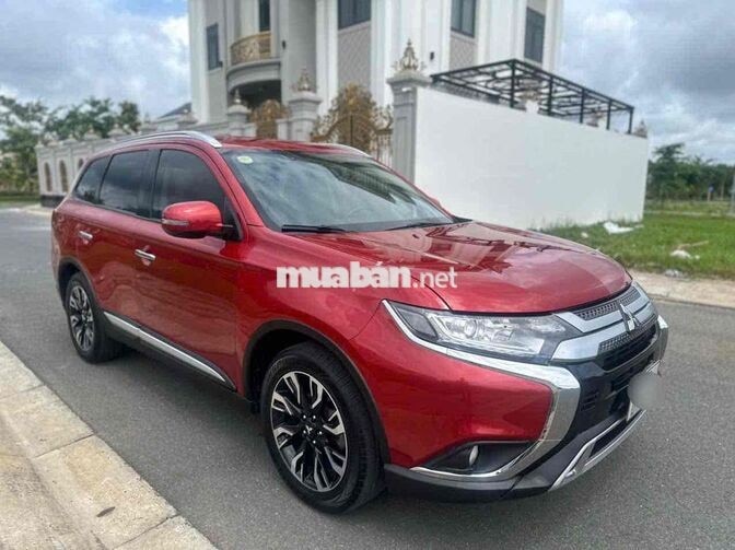 Mitsubishi Outlander CVT STD 2022 Đỏ 7 chỗ