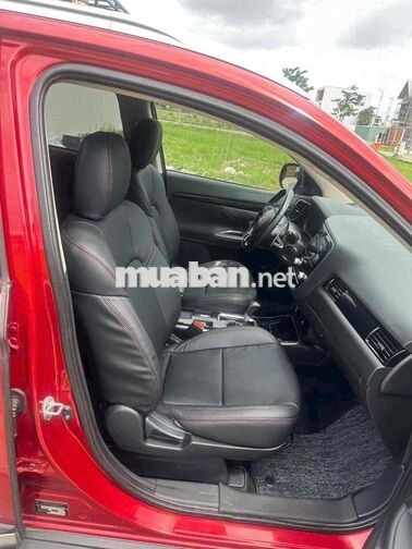 Mitsubishi Outlander CVT STD 2022 Đỏ 7 chỗ