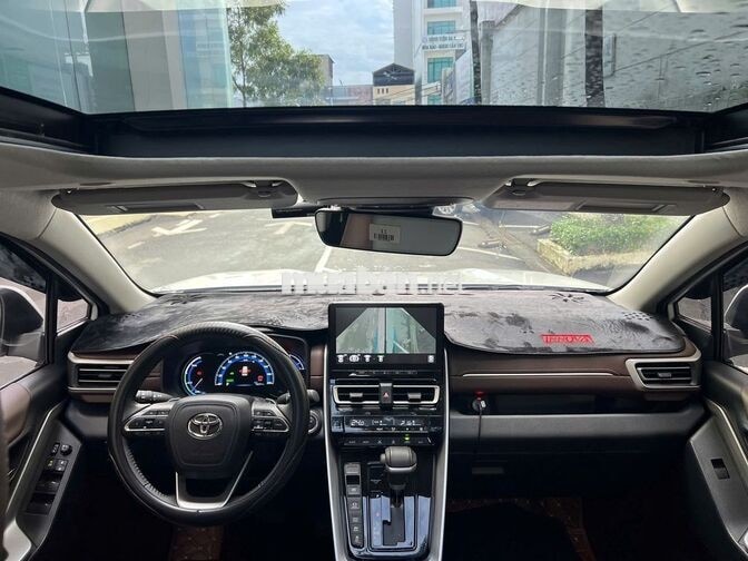 Innova Hybrid 2024 lướt 11.000 km bảo hành hãng