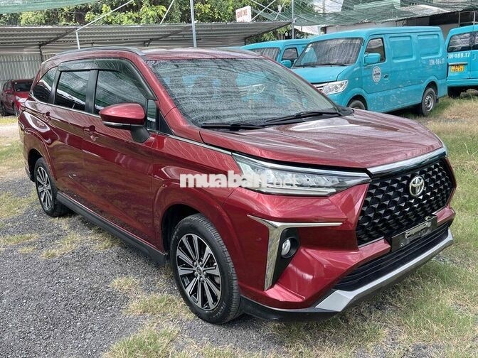 Toyota Veloz Cross 7 chỗ Tự động Đỏ