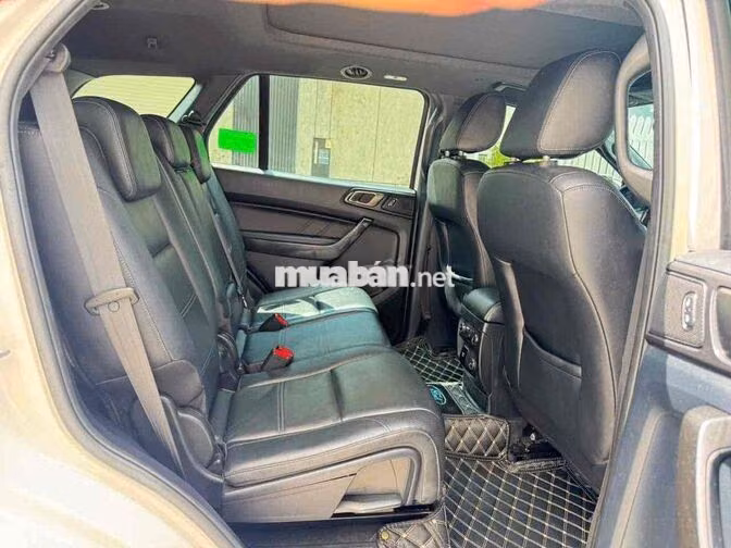 Ford Everest Titanium 4x4 2019 Trắng 54.000 km
