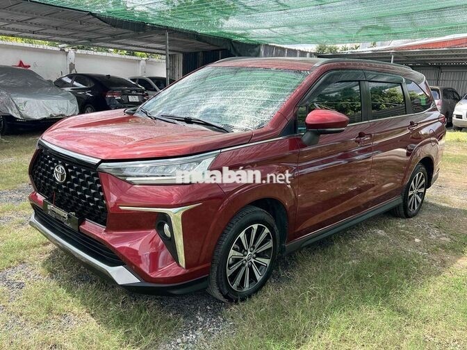 Toyota Veloz Cross 7 chỗ Tự động Đỏ
