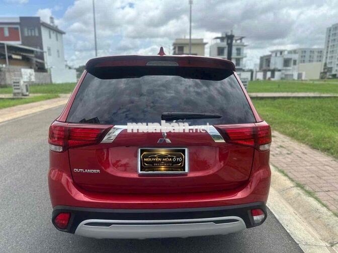 Mitsubishi Outlander CVT STD 2022 Đỏ 7 chỗ
