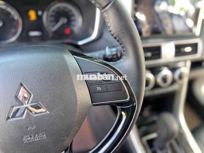 Mitsubishi Xpander 2021 Tự động Trắng 7 chỗ