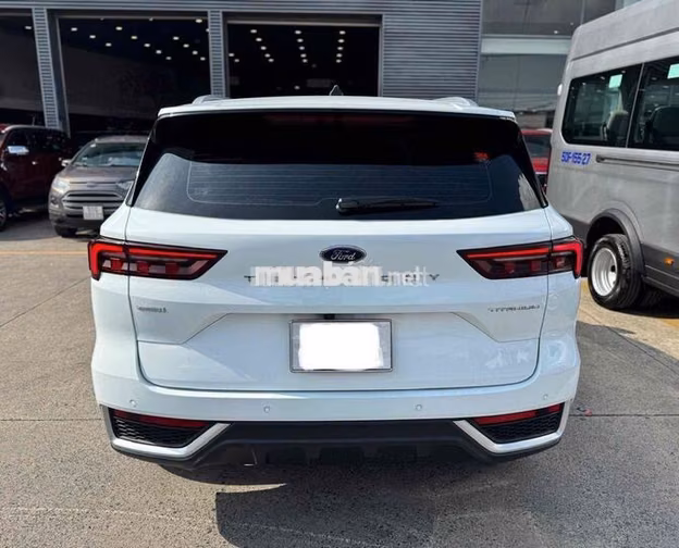 Ford Territory Titanium 2025 Trắng 13.000km