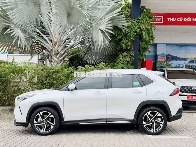 Toyota Yaris Cross 2025 Trắng 24.000 km