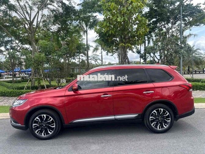 Mitsubishi Outlander CVT STD 2022 Đỏ 7 chỗ