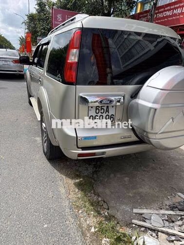 Ford Everest 2010 Số tự động Vàng cát