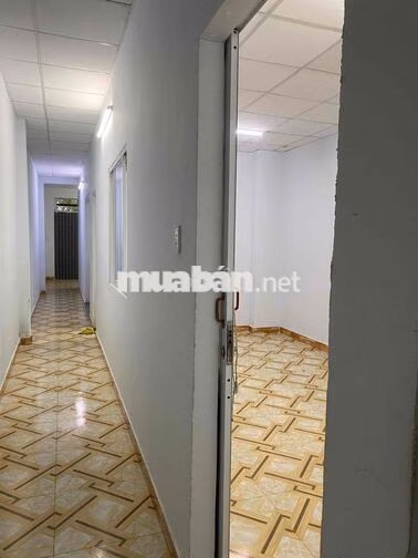 Nhà 4m x 40m , có lầu , hẻm xe hơi , gần chợ Phú Lạc , ĐT ***
