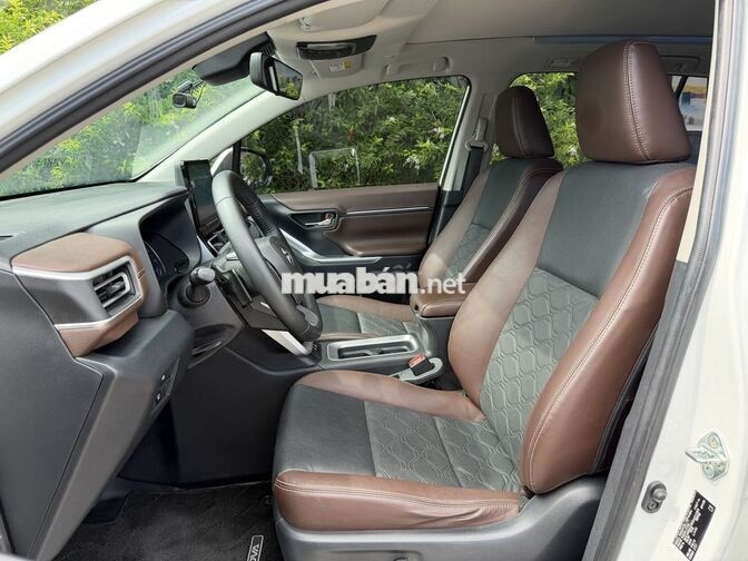 Toyota Innova Cross 2.0HEV 2024 Trắng 45.000 km