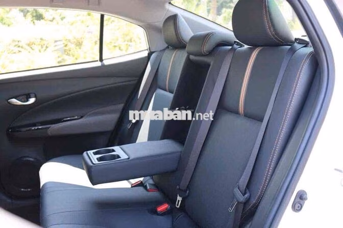 Toyota Vios 2024 Đen 5 chỗ