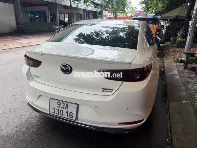 Mazda 3 bản luxury 2022 ,99ngàn ( ko bán lái )