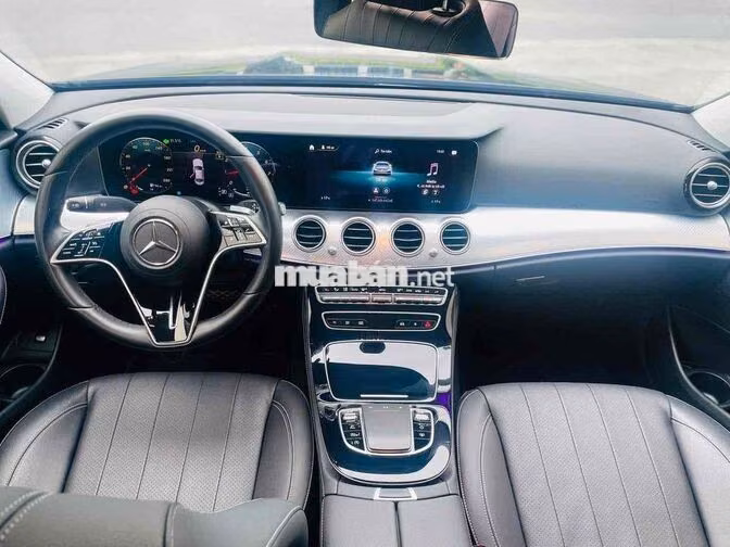 Mercedes E180 V1 2022 Lướt 21.000km
