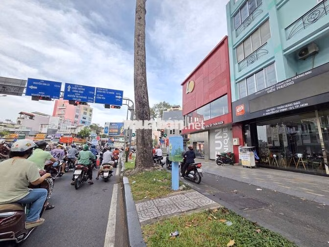 🏛7,2mx5m🏛Nhà mặt tiền ngã tư Trần Hưng Đạo & Nguyễn Văn Cừ, Quận 1❌
