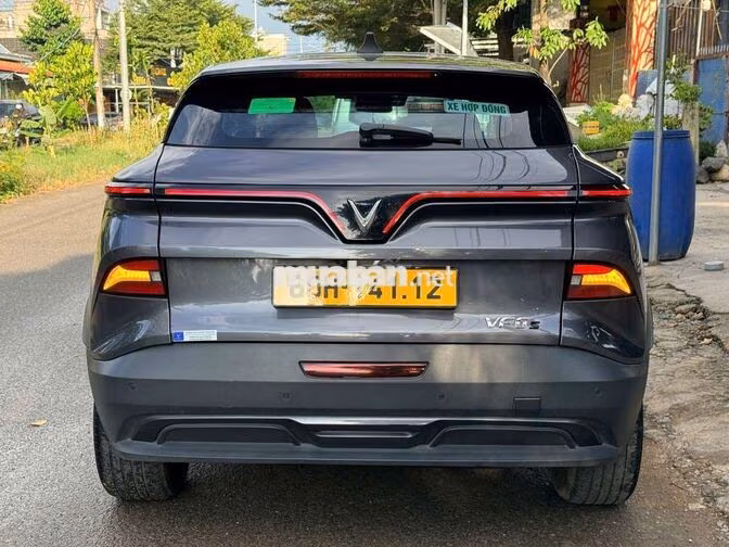 VinFast VF6 Eco 2024 Xám