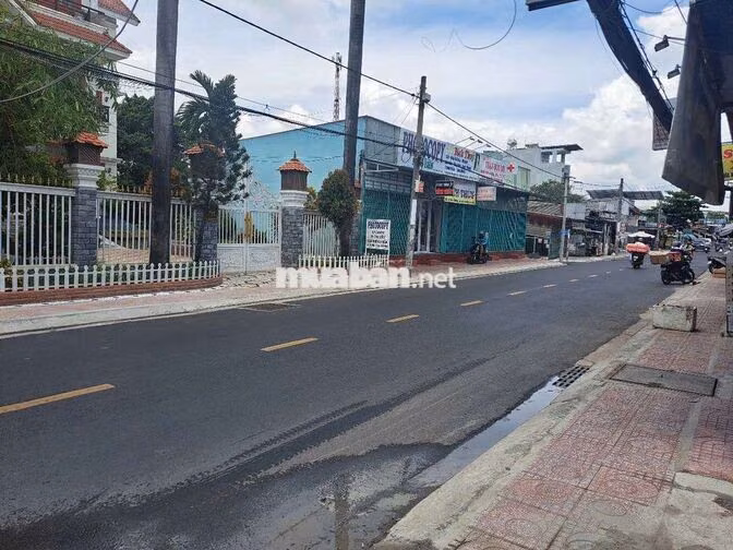 CHO THUÊ NHÀ MẶT TIỀN LÊ VĂN LƯONG TIỆN KINH DOANH KẾ CAO TỐC BẾN LỨC 