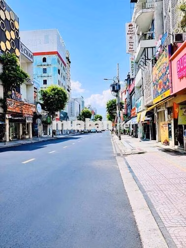 Cho Thuê Nhà GÓC 2MT Sư Vạn Hạnh, Phường 12, Quận 10.
