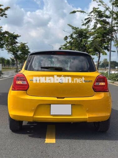 Suzuki Swift GLX 1.2CVT 2020 Vàng 5 vạn bao chuẩn