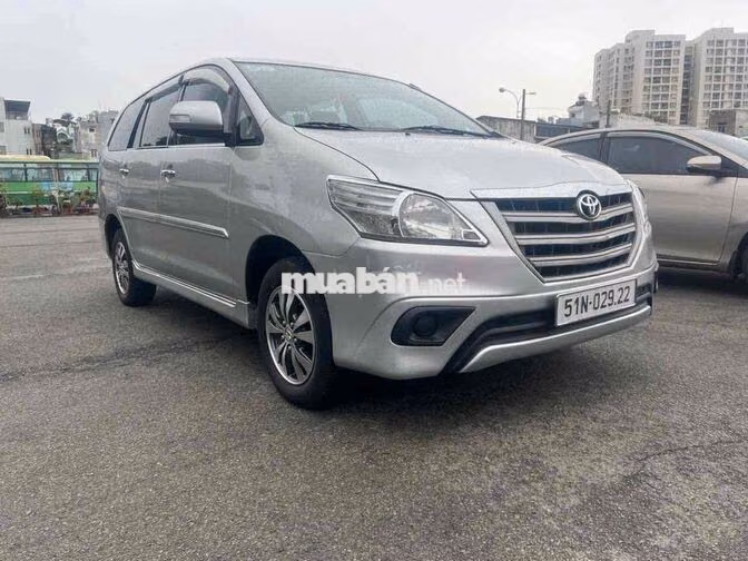 Toyota Innova 2015 Bạc 7 chỗ Sàn Xăng