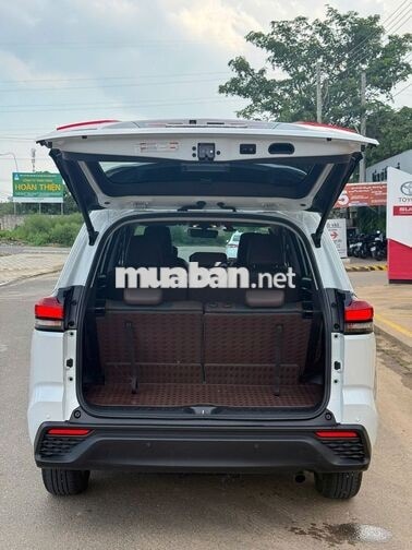 Innova Cross 2.0V 2026 Trắng Ngọc Trai giá TL
