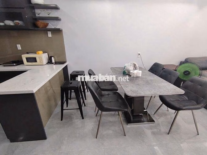 Căn hộ đẹp - 2PN 14triệu Saigon south residence