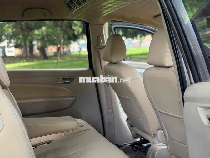 Suzuki Ertiga 2016 Xám Tự động 7 chỗ