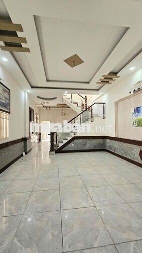 Cho Thuê Nhà Trệt Lầu Gần Ngã 4 Bình Thung