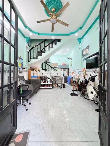 Cho thuê nguyên căn 2pn, sát hẻm xe hơi thông, Đg số 59 P14 gòvấp