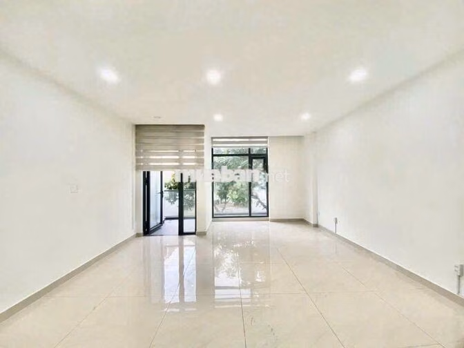 SIÊU ĐẸP SIÊU RẺ - 42D Bàu Cát 1, P.14, TB, 5x21m, trống vào ngay