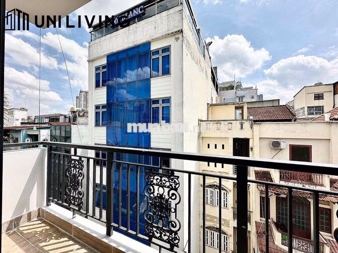 Studio Full nội thất ban công rộng gần ngay trung tâm Q1