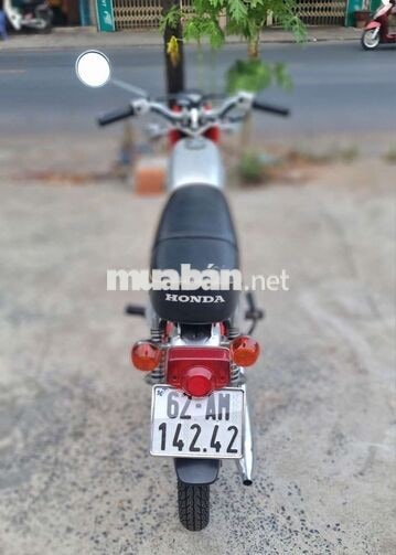Honda 67 Đỏ Bạc Cổ điển