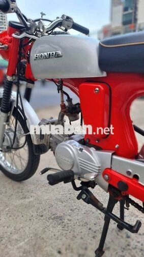 Honda 67 Đỏ Bạc Cổ điển