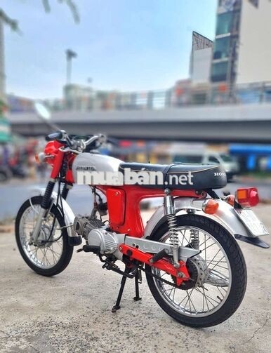 Honda 67 Đỏ Bạc Cổ điển