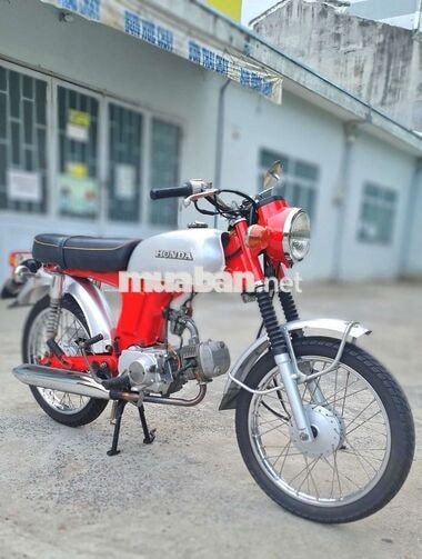 Honda 67 Đỏ Bạc Cổ điển