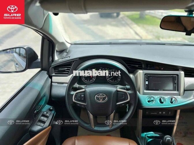 Toyota Innova 2.0E 2018 số sàn - bảo hành Toyota