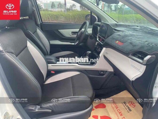 Toyota Veloz Cross 7 chỗ Trắng 26.346 km